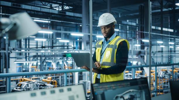 Como Escolher a Envolvedora de Paletes Ideal para Sua Empresa
